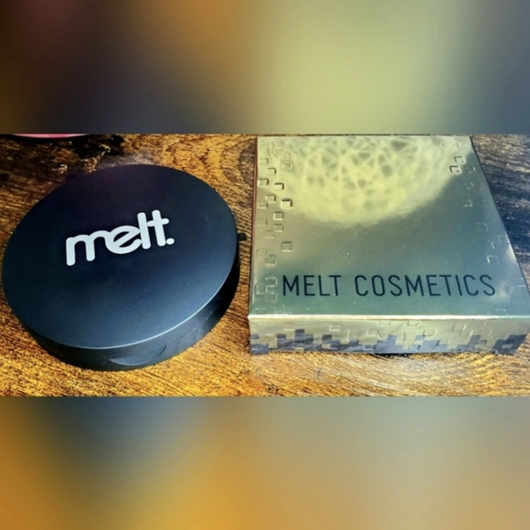 MELT cosmetics- digital dust highlighter (gold ore) - Picture 11 of 11